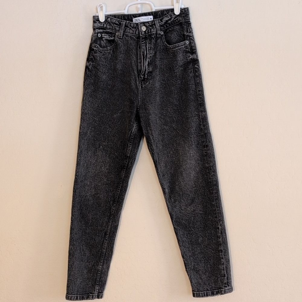 Zara Acid Black Wash High Waisted Straight Leg Mom Jean Denim - Size 4